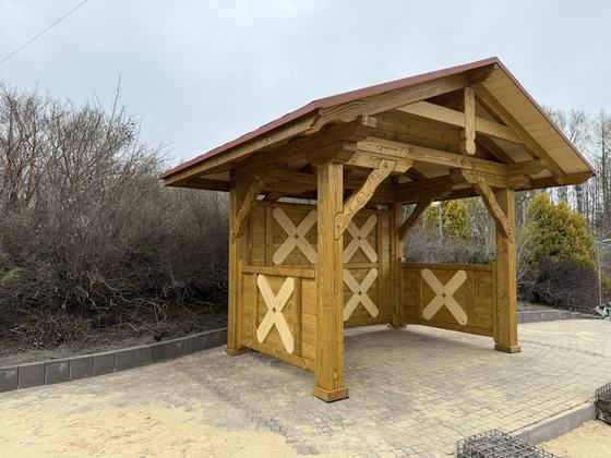 Altana biesiadna drewniana, AB014, wymiar 5x12m, kolor dąb, pokrycie gont czerwony, dach 4S, barierka B02, realizacja Ciesielnia, zdjęcie 4