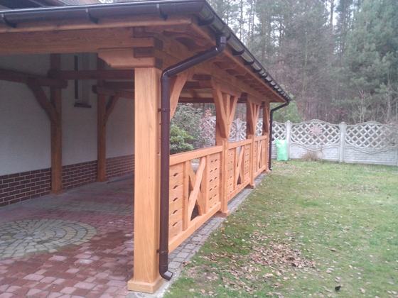 Garaż drewniany lub wiata garażowa, G013, wymiar 4x8m, kolor teak, pokrycie gont czerwony, dach 3S, barierka B04, rodzaj otwarty, realizacja Ciesielnia, zdjęcie 4