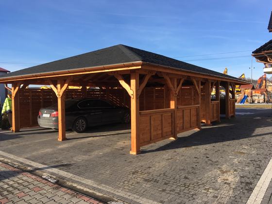 Garaż drewniany lub wiata garażowa, G017, wymiar 6,8x10,5m, kolor teak, pokrycie gont czarny, dach 4S, barierka B02, rodzaj otwarty, realizacja Ciesielnia, zdjęcie 2