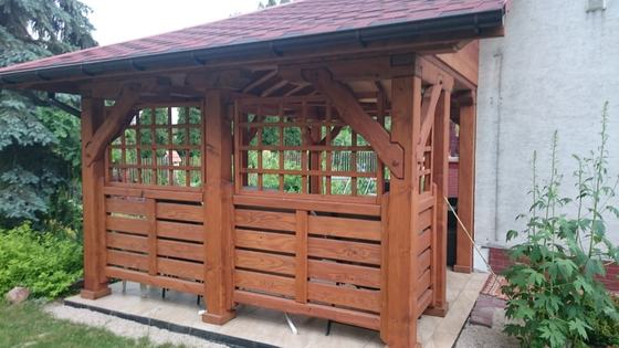 Taras lub zadaszenie drewniane, T015, wymiar 3x5,2m, kolor kasztan, pokrycie gont czerwony, dach WS, barierka B01, realizacja Ciesielnia, zdjęcie 5