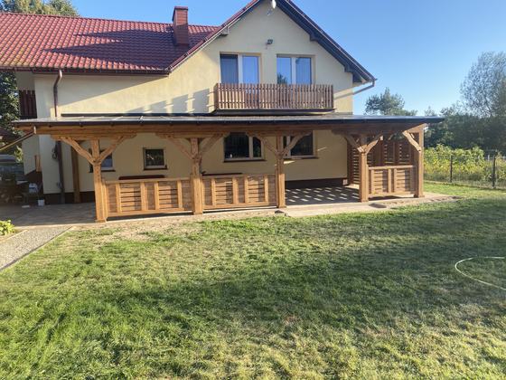 Taras lub zadaszenie drewniane, T018, wymiar 5x11m, kolor dąb, pokrycie poliweglan, dach 1S, barierka B06, realizacja Ciesielnia, zdjęcie 2