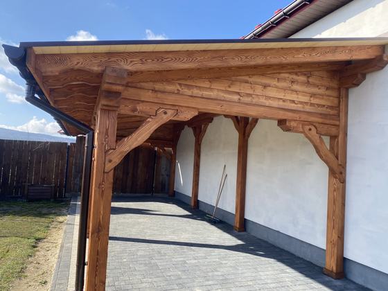 Taras lub zadaszenie drewniane, T020, wymiar 3,8x7m, kolor teak, pokrycie gont brazowy, dach 1S, realizacja Ciesielnia, zdjęcie 4