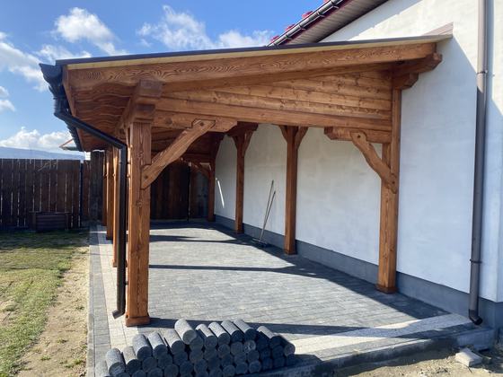 Taras lub zadaszenie drewniane, T020, wymiar 3,8x7m, kolor teak, pokrycie gont brazowy, dach 1S, realizacja Ciesielnia, zdjęcie 5
